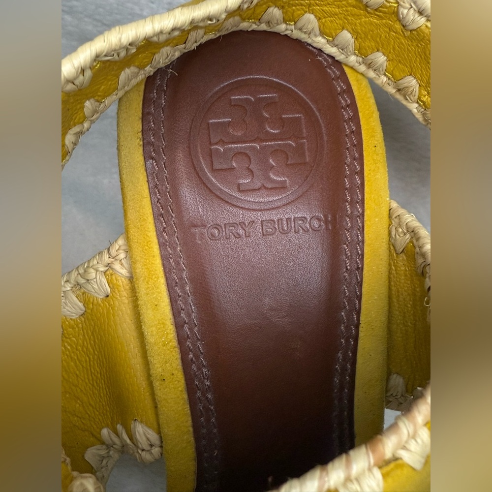 Tory Burch Yellow Raffia Suede Ankle Strap Sandals Block Heels Womens 6.5 - Picture 7 of 16